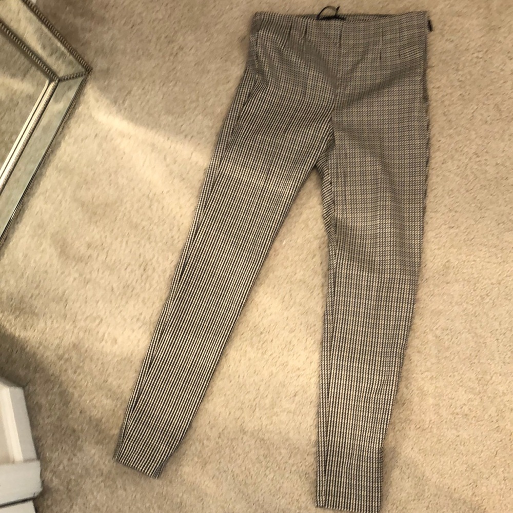 Zara size medium gingham print fitted pants